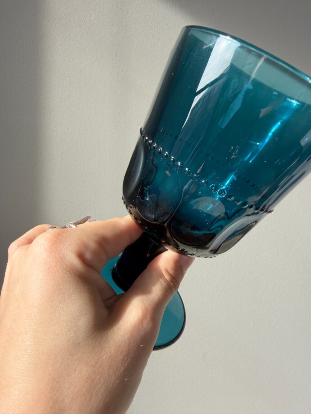 3/$30 🌟 Vintage King's Crown Blue Thumbprint Glass - Picture 4 of 6